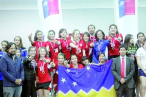 Colegio Puerto Natales  campeón en hándbol damas