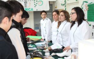 Más de 500 estudiantes secundarios fueron ‘tomasinos’ por un día