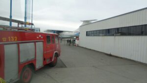 Con protocolo de emergencia activado aeropuerto de Punta Arenas espera aterrizaje de avión con falla