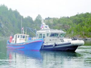 Denuncian robo de lancha que se encontraba en tierra