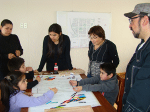 Niños y niñas diseñaron áreas verdes del conjunto habitacional para pueblos originarios