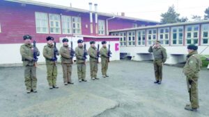 General de Carabineros visitó  a los funcionarios de Porvenir