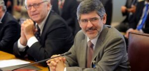 Senado vota la nominación de Enrique Rajevic como nuevo Contralor General de la República