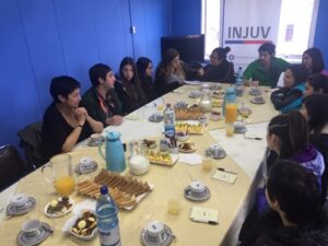 Dialogan sobre los desafíos de la juventud en Puerto Natales