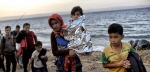 ONU autoriza operación militar europea contra traficantes de migrantes