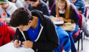 Más de 300 estudiantes rendirán ensayo nacional de la Prueba de Selección Universitaria (PSU)