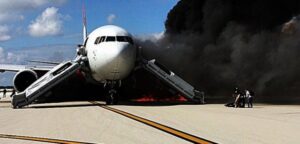 Avión con destino a Venezuela sufre incendio en aeropuerto de Florida