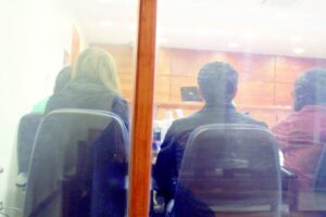Tres formalizados por “viralizar” fotos de  una menor desnuda a través de Facebook