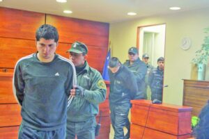 A Santiago trasladaron a persona investigada por millonario tráfico de droga sintética