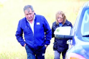 Padres de Ricardo Harex confían en el trabajo de ministra