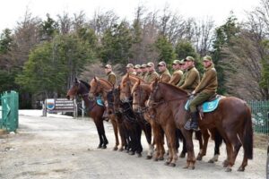Capacitan a Carabineros para participar en patrulla montada