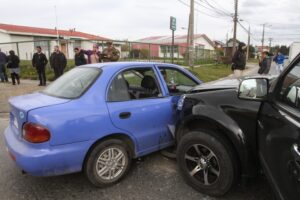 Estudiante lesionado tras colisión en conflictiva esquina