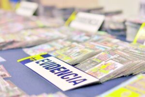 1.200 discos piratas  incautó la Bridec en “feria de las pulgas”