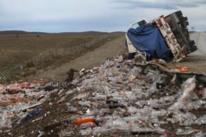 Conductor argentino grave tras volcar su camión en la ruta internacional CH-255