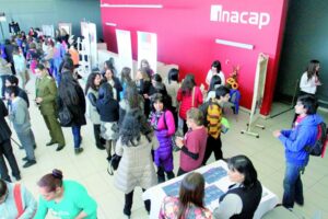 Magallánicas expusieron sus labores en masiva feria
