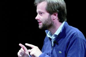 La mitad de lo recaudado por La Reforma Tributaria  se va a ir en pagar a  funcionarios contratados  por este Gobierno”