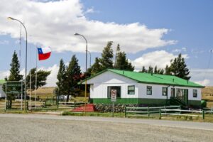 Tres lesionados en volcamiento en Ruta CH-255