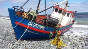Varada en Tierra del Fuego encuentran lancha denunciada por sustracción