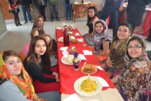 Platos tradicionales del mundo se presentaron en muestra gastronómica del Liceo María Behety