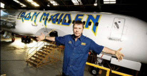 Cantante de Iron Maiden regresará a Chile para dictar charla sobre tecnología