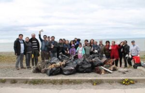 Funcionarios del MINVU y vecinos de Playa Norte realizaron “Minga de Barrios”