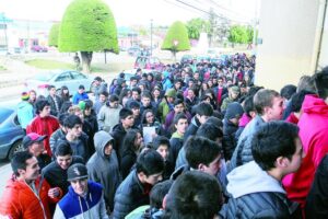 Resta sólo un mes de clases y en dos semanas más 2.800 jóvenes rendirán PSU
