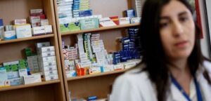 Salcobrand desata polémica tras descubrirse que inscribió dominio farmaciapopular.cl