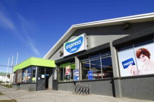Gerencia de Walmart visita hoy Lider Express por cierre de local
