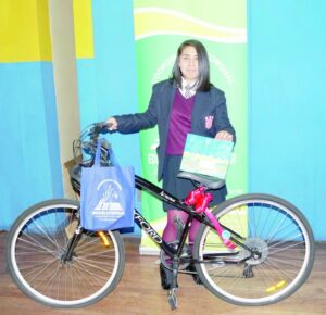 Alumna de la Escuela Croacia ganó concurso de tarjetas navideñas