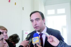Intendente Flies participó en  la Cumbre de las Regiones
