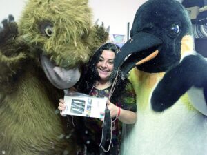 Sernatur premió a ganadora del certamen  “Embajadores de Chile”