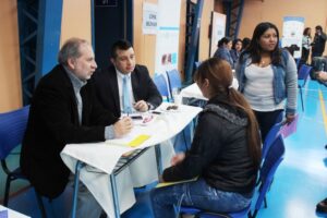 Feria Laboral ofreció cerca 100 puestos de trabajo en Natales