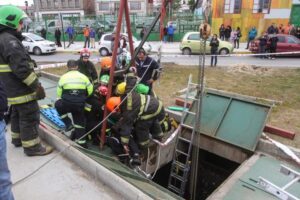 Falleció trabajador que cayó a un pozo en Costanera del Estrecho con calle Pedro Montt