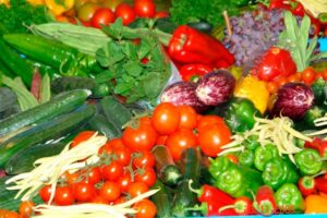 Más de 15 productoras regionales participan en feria hortofrutícola