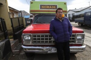 Ambulante ganó en la Suprema recurso a la municipalidad y podrá seguir vendiendo completos  de madrugada en calle Bories