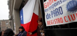 Funcionarios del Registro Civil votarán nueva propuesta para definir continuidad del paro