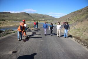 Autoridades realizan visita inspectiva a obras en caminos hacia el Payne