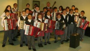 Este sábado se presenta en zona franca “Acordeones al Viento”, un grupo de estudiantes de la Escuela JAN Maullín