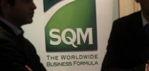 Investigación contratada por SQM indica que no hubo corrupción en pagos a políticos