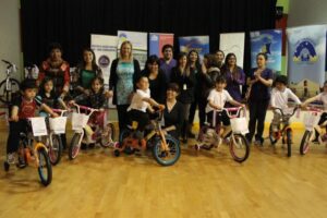 Premian a niños y adultos por incentivar la vida saludable