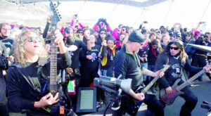 Metallica estrena documental de su paso por la Antártica