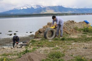 Retiran 4 toneladas de basura del borde costero