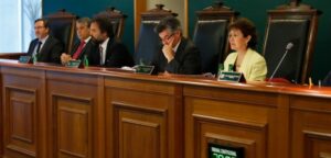 TC declara discriminatoria la gratuidad pero permite financiarla vía Presupuesto