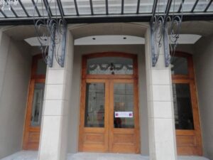 Prohiben funcionamiento en Teatro Municipal por presencia de aguas servidas en baños