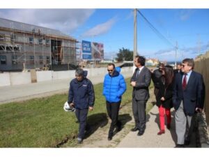 Intendente y directora nacional de Arquitectura inspeccionaron obras del Hospital de Porvenir