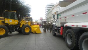 Llegó maquinaria para la Dirección de Operaciones post desborde del Río de las Minas