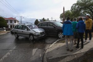 Daños dejó choque ocurrido en intersección de avenidas