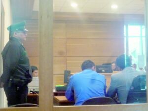 “Cobro de deuda” terminó a golpes al interior de supermercado