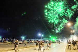 Show pirotécnico y visita al cementerio