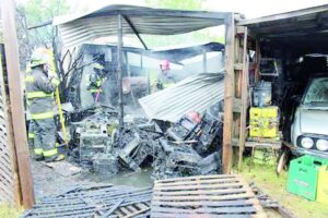 Incendio destruyó galpón en Puerto Natales